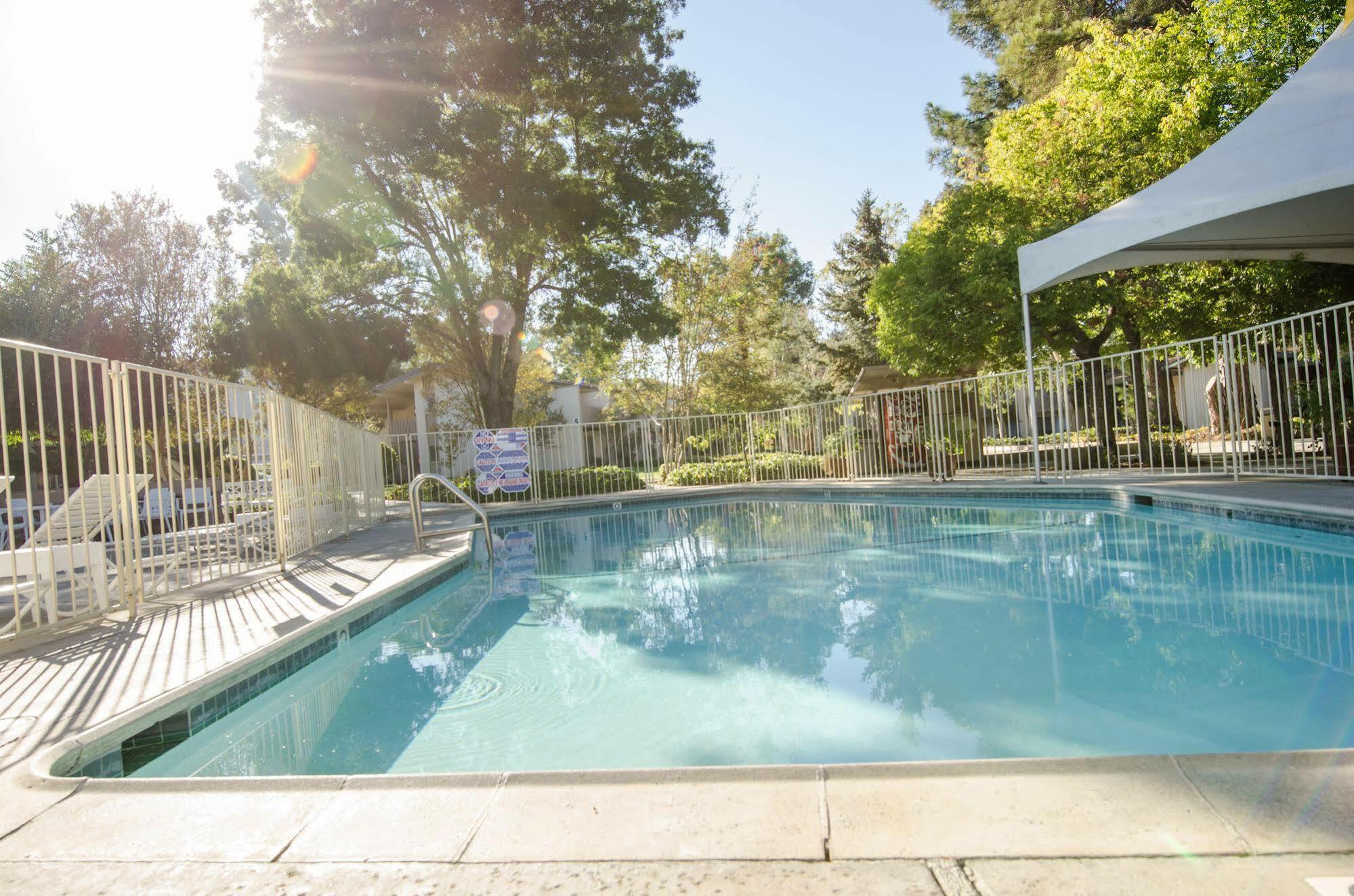 Los Gatos Lodge Eksteriør bilde